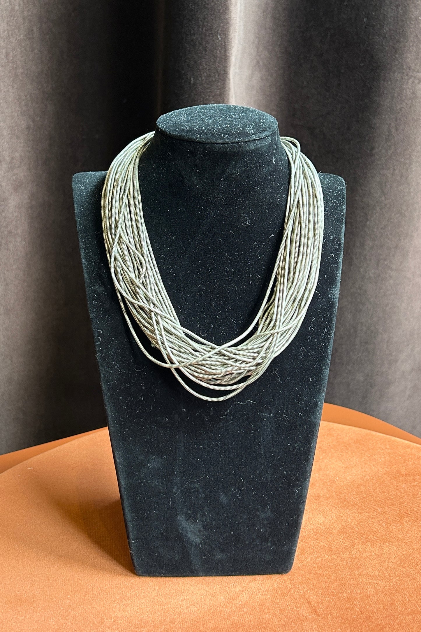 Métal Pointu Necklace Multi-Strand Silver-Tone