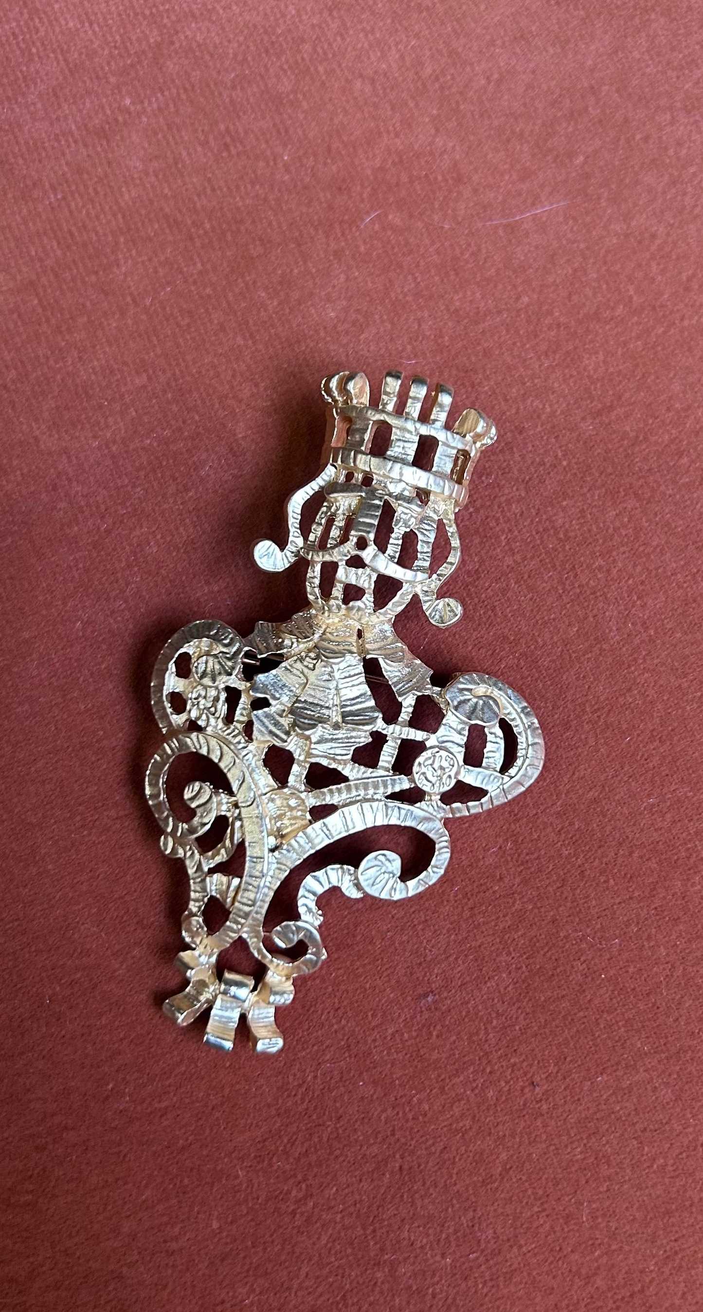 Vintage Silver-Tone King-Shaped Brooch