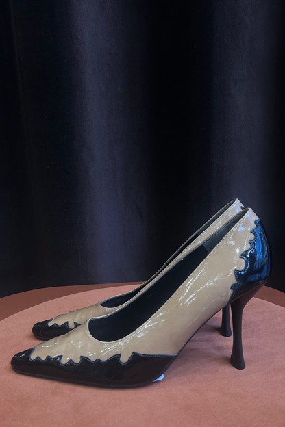 Vintage Charles Jourdan Beige heels with Black Details