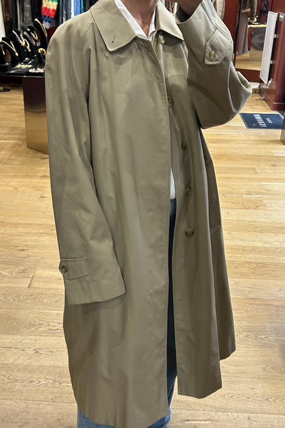 Vintage Classic Long Trench Coat – Burberry