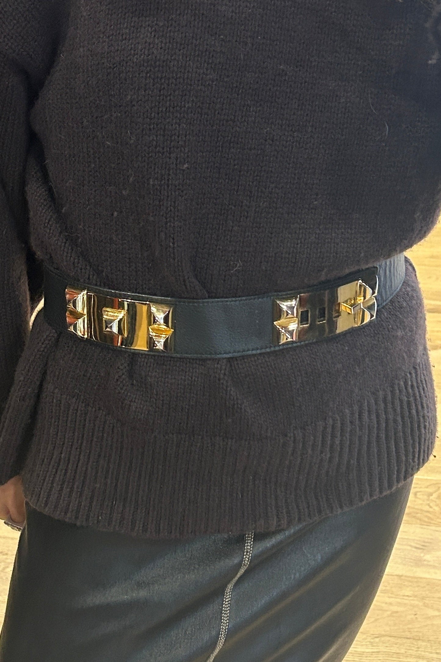 Vintage Black High-Waist Belt with Gold Accent 80’s