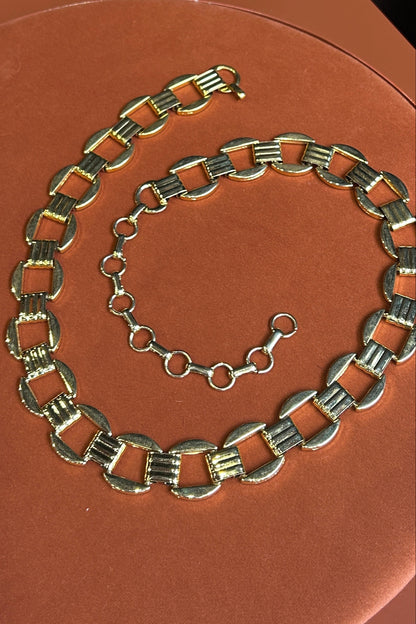 Gold Rectangular Open-Link Chain Belt – Adjustable Vintage Elegance