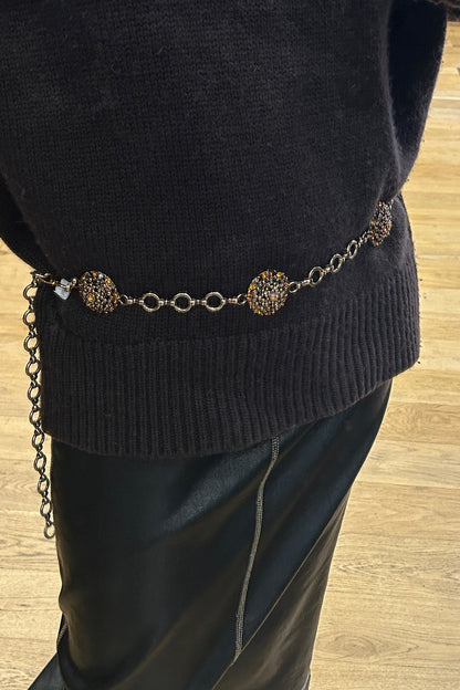 Gold Chain Belt with Orange Crystal Medallion – Adjustable Vintage Statement