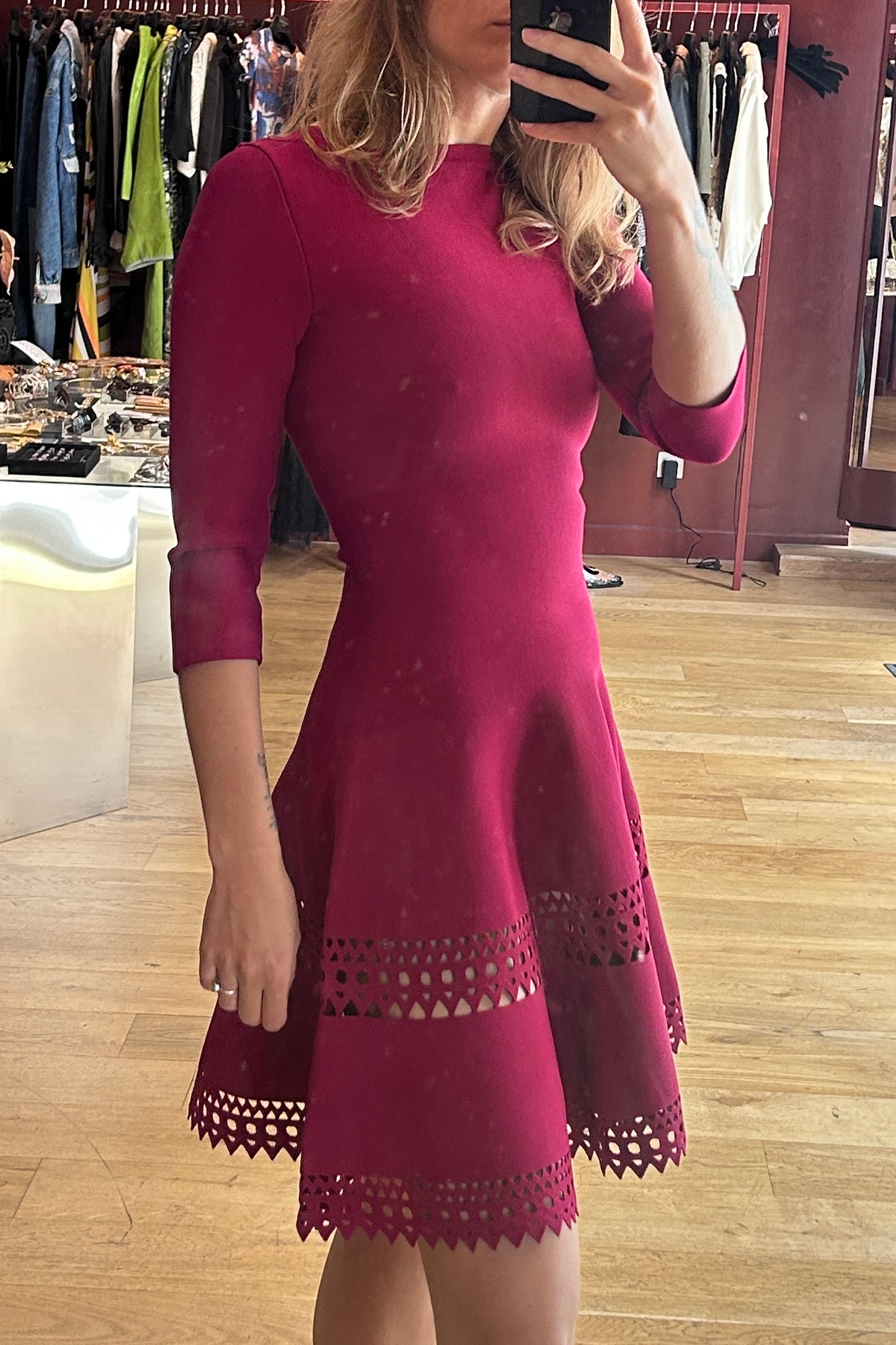 Azzedine Alaïa Magenta Viscose Fit & Flare Dress – 3/4 Sleeves – Size – Amarsi Paris