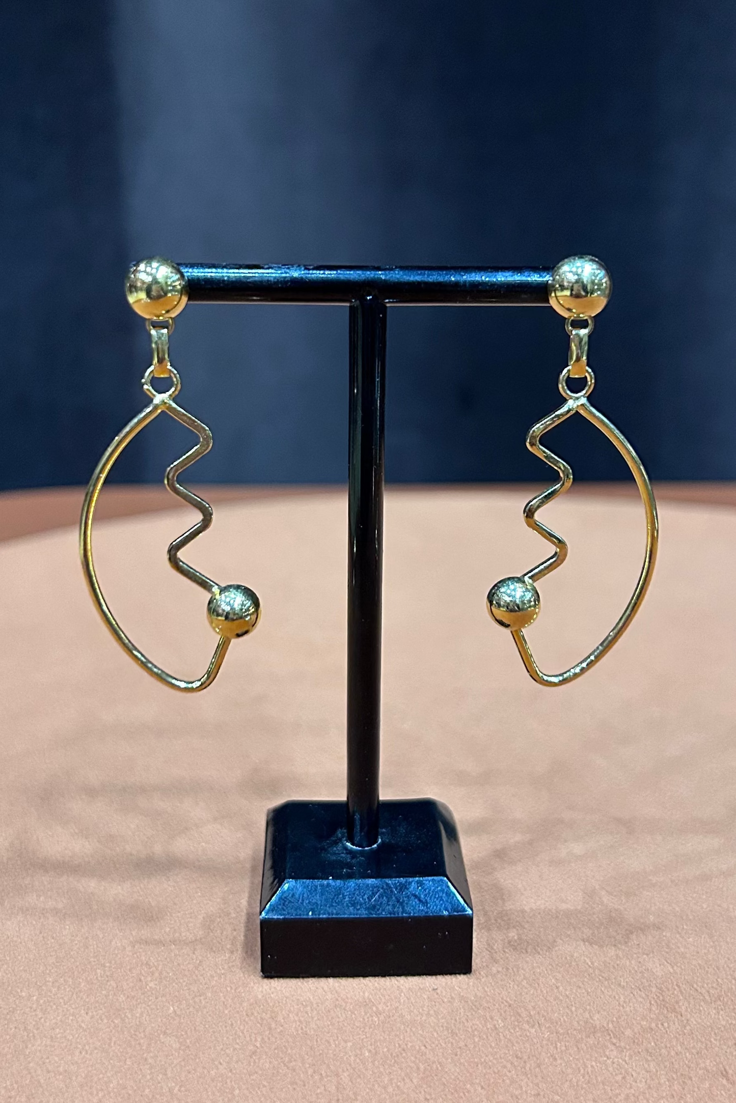 Vintage 90s Geometric Gold Earrings