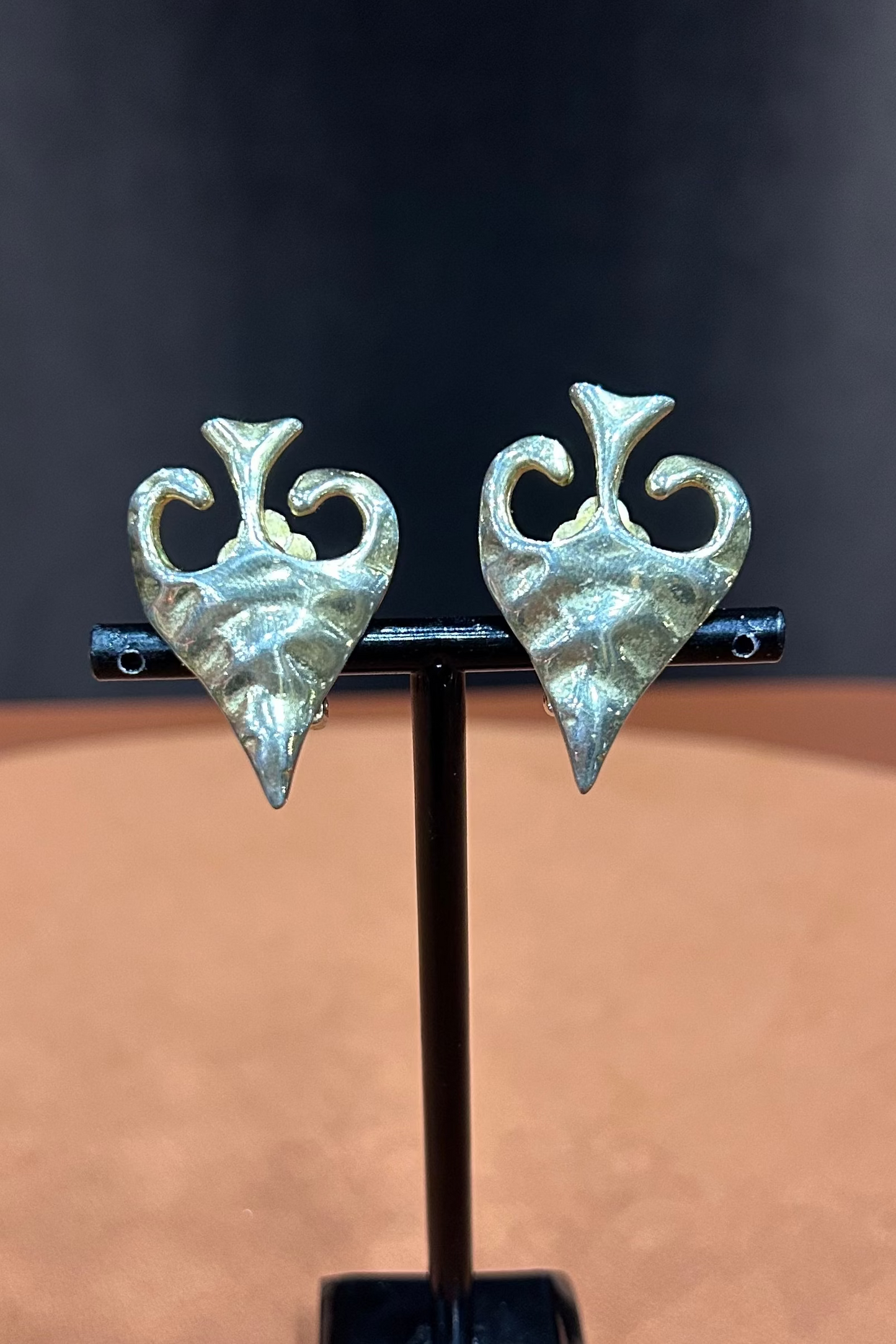 Vintage 80s Gold Clip “Spade” Earrings