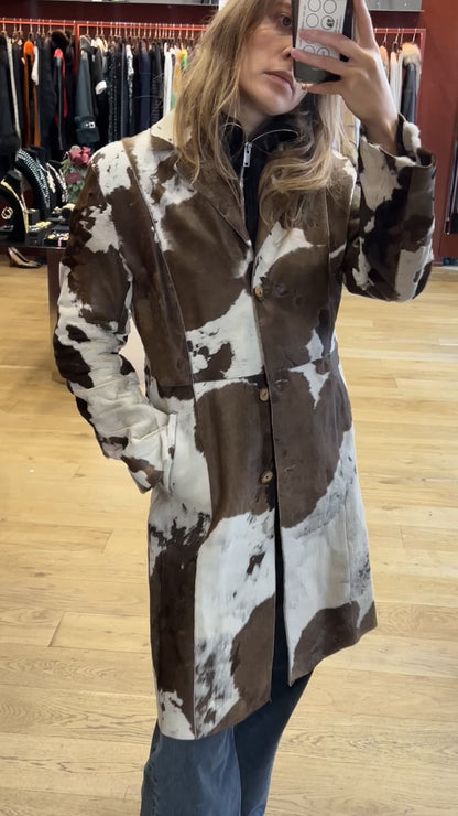 2000s Vintage Cowhide Leather Coat – Brown &amp; White, Size S/M
